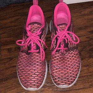 Nike running/life style shoes